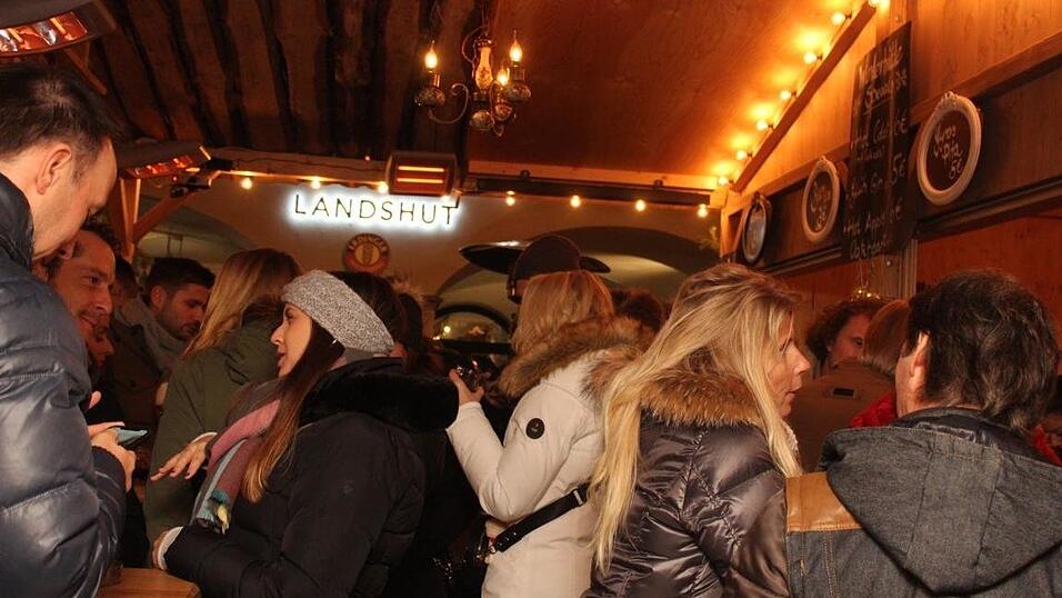 In Landshut lockten am Wochenende der Kunsthandwerkermarkt und die H&uuml;ttengaudi zahlreiche Besucher an.