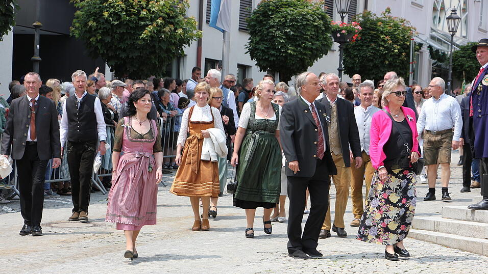 Bilder vom Festakt auf dem Veitsplatz in Bad Kötzting Bilder vom Festakt auf dem Veitsplatz in Bad Kötzting