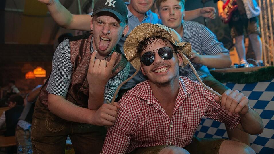 Die Partybilder von Dienstag, 16. August 2022, aus dem Festzelt Reisinger.