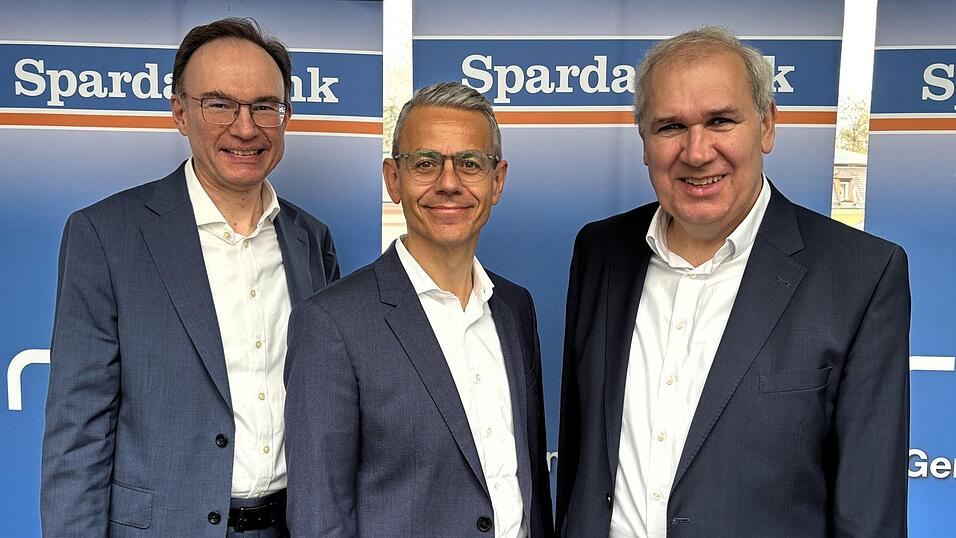 Das Vorstandsgremium der Sparda-Bank Ostbayern eG: Werner Dollinger, Michael Gruber und Dietmar Breu (von links).