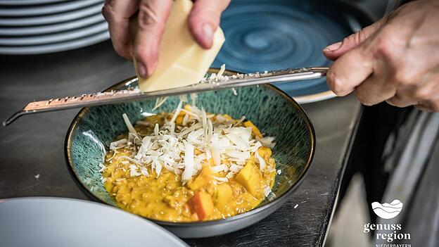 Ohne Butter und Käse wird das Risotto vegan.