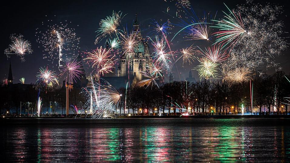 «Menschen wollen zum Jahreswechsel sichtbar und gemeinsam feiern – sicher, legal und rücksichtsvoll», sagt der Pyrotechnik-Verband. (Archivbild)