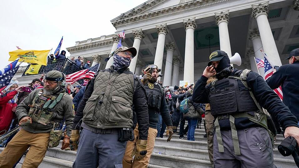 Am 6. Januar 2021 hatten Randalierer angestachelt von Donald Trump das US-Parlament gest&uuml;rmt. (Archivbild)