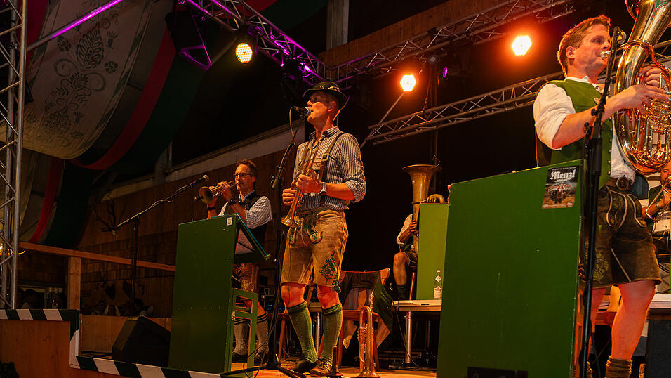 Die Partybilder vom Sonntag, 20. August 2023, aus dem Festzelt Weckmann.