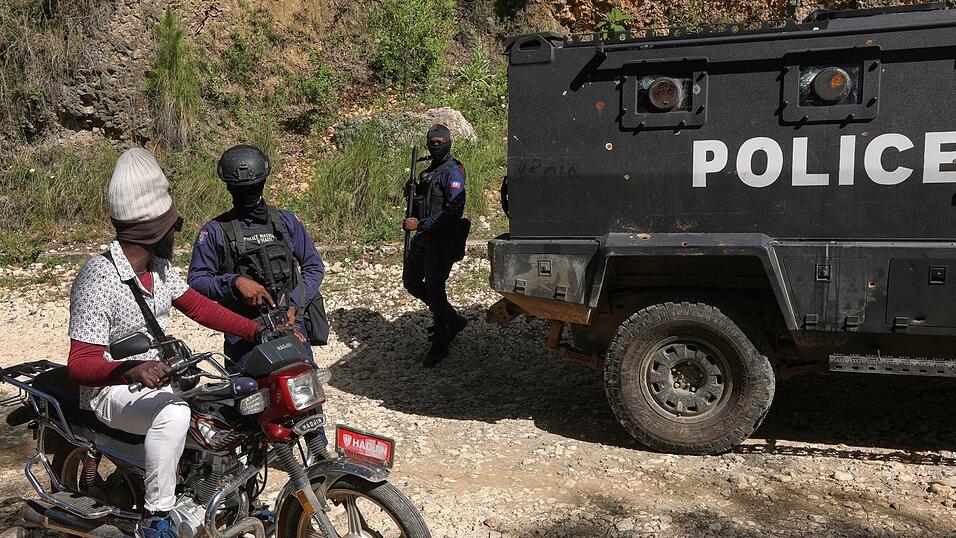 Die Ausnahmesituation soll den Behörden die erforderlichen Mittel geben, um Sicherheit und Frieden wiederherzustellen. (Archivbild) Die Ausnahmesituation soll den Behörden die erforderlichen Mittel geben, um Sicherheit und Frieden wiederherzustellen. (Archivbild)