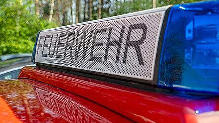 Zu einer stark verrauchten Wohnung r&uuml;ckte die Feuerwehr am Samstag aus.