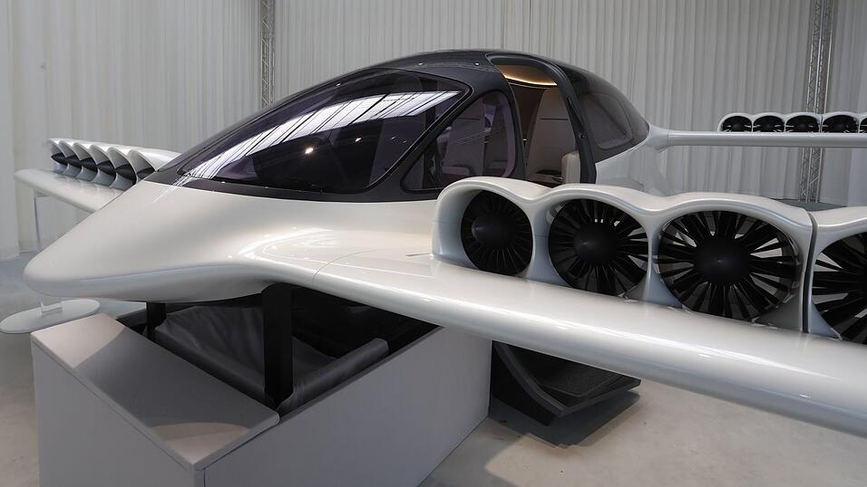 Bei der geplanten Rettung des Elektroflugzeug-Herstellers Lilium spielt ein slowakischer Batterieunternehmer eine wichtige Rolle. (Archivbild)