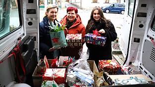 Das Team der Mediengruppe sorgte für die pünktliche Päckchenzustellung. Das Team der Mediengruppe sorgte für die pünktliche Päckchenzustellung.