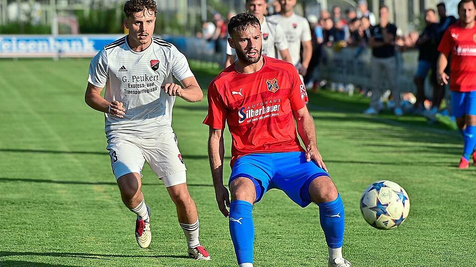 Franz Brandl fehlt dem 1. FC Bad Kötzting im Auswärtsspiel beim Aufsteiger SV Etzenricht wegen Beschwerden im Bereich der Leiste. Franz Brandl fehlt dem 1. FC Bad Kötzting im Auswärtsspiel beim Aufsteiger SV Etzenricht wegen Beschwerden im Bereich der Leiste.