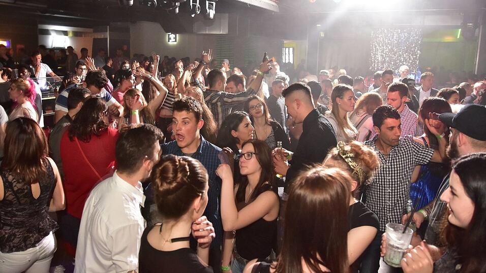 Schickes Parytvolk im Stars am Samstag in Landshut