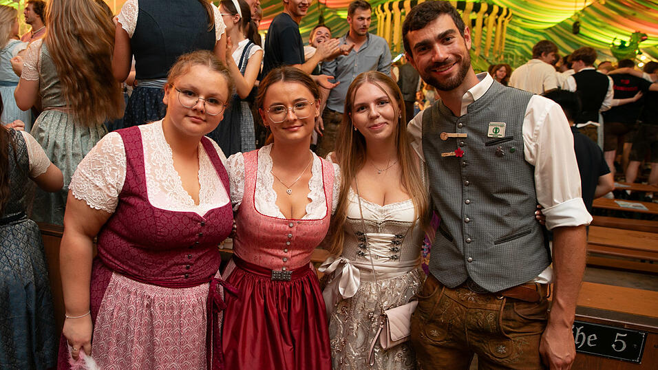 Die Partybilder vom Mittwoch, 13. August, aus dem Festzelt Wenisch. Die Partybilder vom Mittwoch, 13. August, aus dem Festzelt Wenisch.