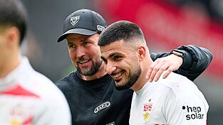 Deniz Undav (r) wird neuer Kapitän beim VfB Stuttgart. (Archivbild) Deniz Undav (r) wird neuer Kapitän beim VfB Stuttgart. (Archivbild)
