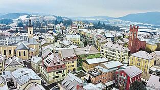 In der &bdquo;Further Machtzentrale&ldquo; werden am 8. M&auml;rz die Karten neu gemischt. Die ersten Weichen f&uuml;r einen B&uuml;rgermeister und Stadtrat der kommenden sechs Jahre sind seit Donnerstagabend gestellt.