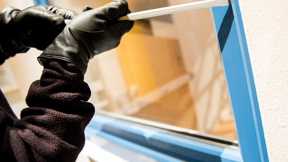 In Pocking wurde am Montag eingebrochen (Symbolbild). In Pocking wurde am Montag eingebrochen (Symbolbild).