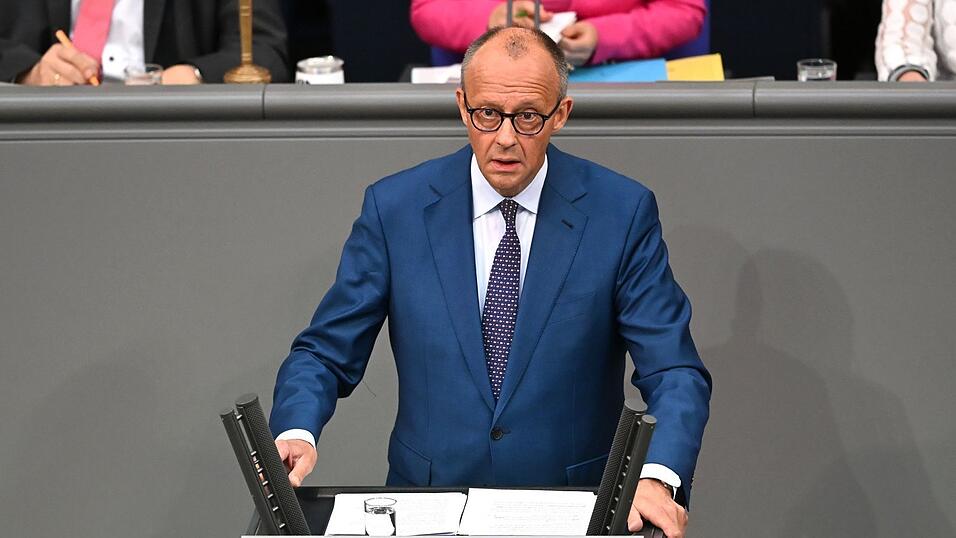 Kanzler Merz verteidigt im Bundestag am Donnerstagmorgen den schwarz-roten Reformkurs. Kanzler Merz verteidigt im Bundestag am Donnerstagmorgen den schwarz-roten Reformkurs.