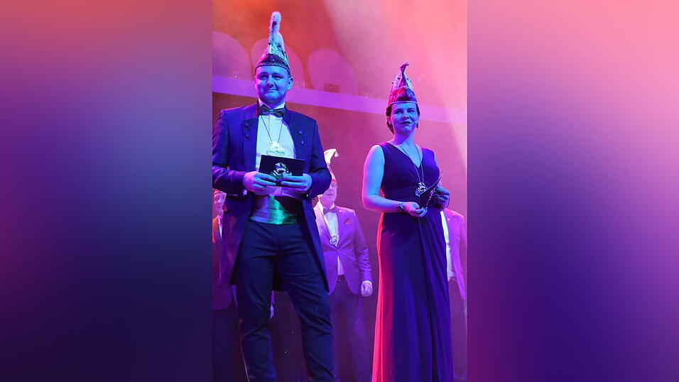 Die erste Narrhalla-Sitzung 2025 sorgte für Begeisterung. Die erste Narrhalla-Sitzung 2025 sorgte für Begeisterung.