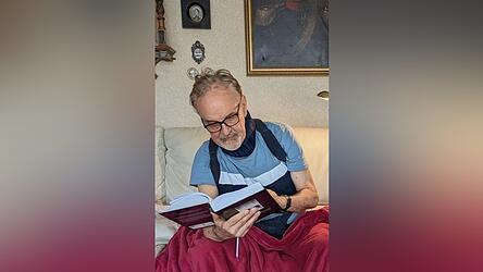 Alfons Kitzinger hat vor Kurzem das Buch &bdquo;Der Krieg, dieser Schwindel&ldquo; ver&ouml;ffentlicht. &Uuml;ber Jahre hat er rund 600 Briefe seines Onkels von 1941 bis 1945 transkribiert.
