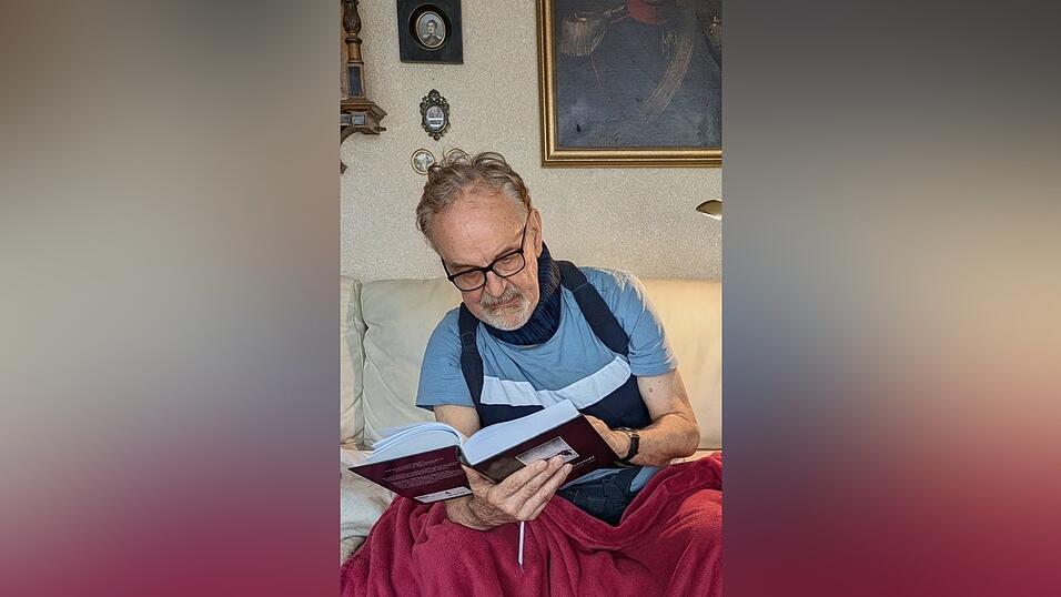 Alfons Kitzinger hat vor Kurzem das Buch „Der Krieg, dieser Schwindel“ veröffentlicht. Über Jahre hat er rund 600 Briefe seines Onkels von 1941 bis 1945 transkribiert. Alfons Kitzinger hat vor Kurzem das Buch „Der Krieg, dieser Schwindel“ veröffentlicht. Über Jahre hat er rund 600 Briefe seines Onkels von 1941 bis 1945 transkribiert.