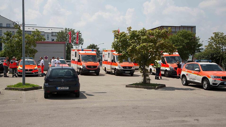 In einer Halle des BMW-Werk Landshut ist am Sonntag ein Brand ausgebrochen.