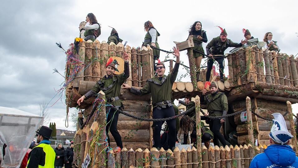Ausgelassene Stimmung herrschte beim Faschingsumzug in Hofkirchen.