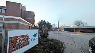 Platz ist nicht das Problem am Areal der Grundschule Simbach, also wird es für die künftige Nachmittagsbetreuung einen Neubau geben.