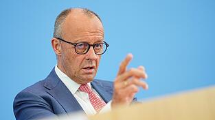 Vor der kommenden Koalitionsklausur fordern Wirtschaftsvertreter von Bundeskanzler Friedrich Merz weitere Entlastungen. Vor der kommenden Koalitionsklausur fordern Wirtschaftsvertreter von Bundeskanzler Friedrich Merz weitere Entlastungen.