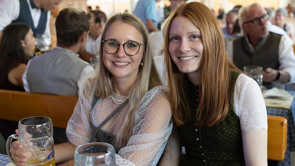 Die Partybilder vom Montag, 10. August, aus dem Festzelt Reisinger. Die Partybilder vom Montag, 10. August, aus dem Festzelt Reisinger.
