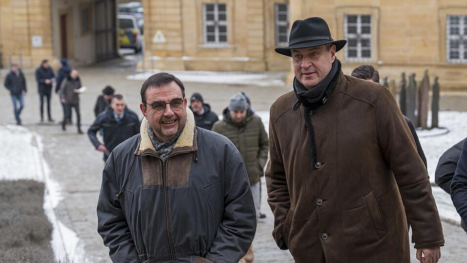 Ministerpr&auml;sident Markus S&ouml;der (r.) und sein Fraktionschef Klaus Holetschek setzen den Rotstift an.