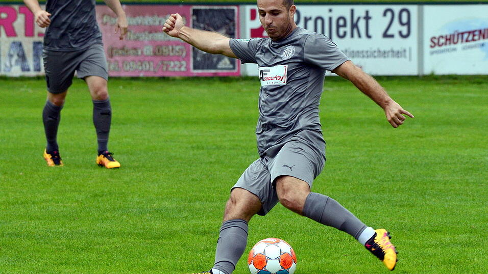 Beerbt Helmut Zeiml als Trainer: Der bisherige spielende Co-Trainer Arber Morina. Beerbt Helmut Zeiml als Trainer: Der bisherige spielende Co-Trainer Arber Morina.