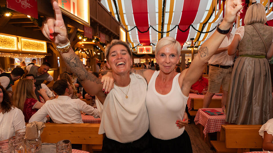 Die Partybilder vom Freitag, 16. August 2024, aus dem Festzelt Kr&ouml;nner.