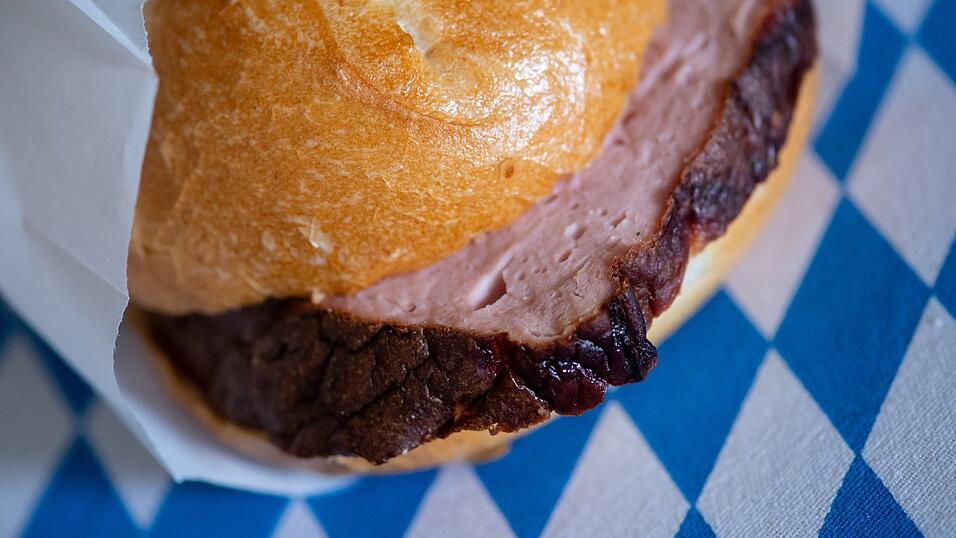 Leberk&auml;se ist sehr beliebt im Wahlkampf - zumindest im Landkreis Straubing-Bogen.