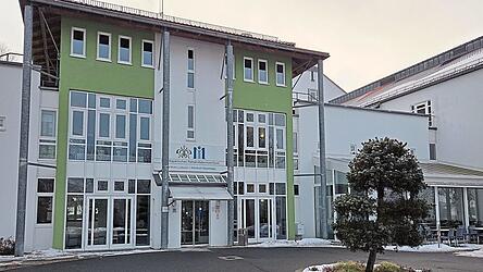 Auf unsichere Zeiten steuert das Mittelbayerische Rehazentrum in Bad K&ouml;tzting zu. Die Finanzierung ab 2027 ist bislang ungekl&auml;rt.