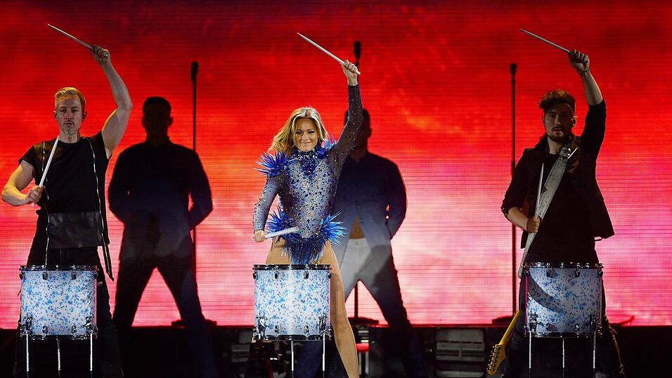 Superstar Helene Fischer verzauberte am Dienstagabend das Publikum in der Münchner Olympiahalle mit einer grandiosen Show. Superstar Helene Fischer verzauberte am Dienstagabend das Publikum in der Münchner Olympiahalle mit einer grandiosen Show.