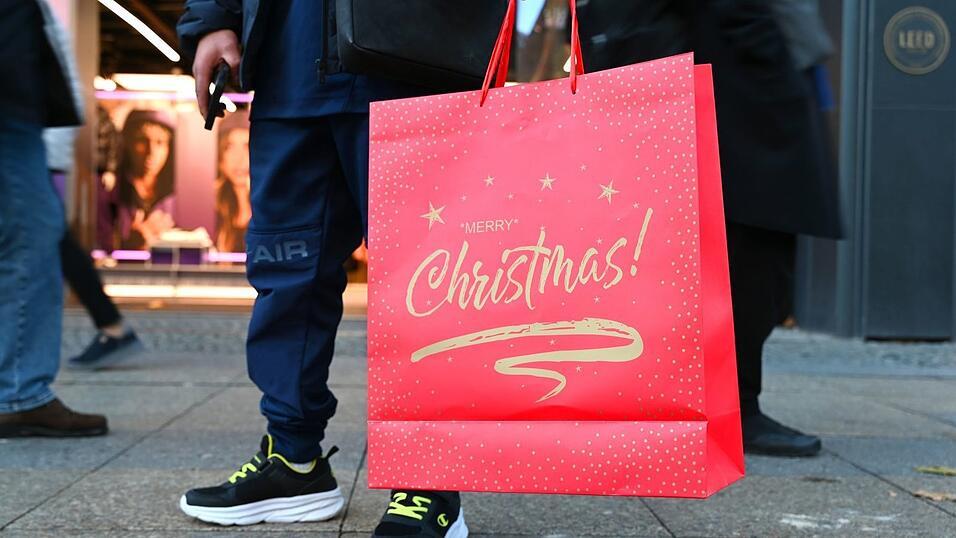 Viele Einzelh&auml;ndler rechnen in diesem Jahr mit einem eher bescheidenen Weihnachtsgesch&auml;ft. (Symbolbild)