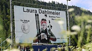 Mit öffentlichem Gedenken an Laura Dahlmeier hatte sich ihre Heimatgemeinde zunächst zurückgehalten. (Archivbild)