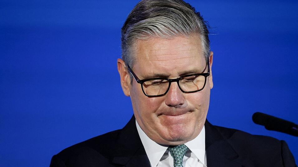 Tief in der Krise: Der britische Premierminister Keir Starmer. (Archivbild) Tief in der Krise: Der britische Premierminister Keir Starmer. (Archivbild)