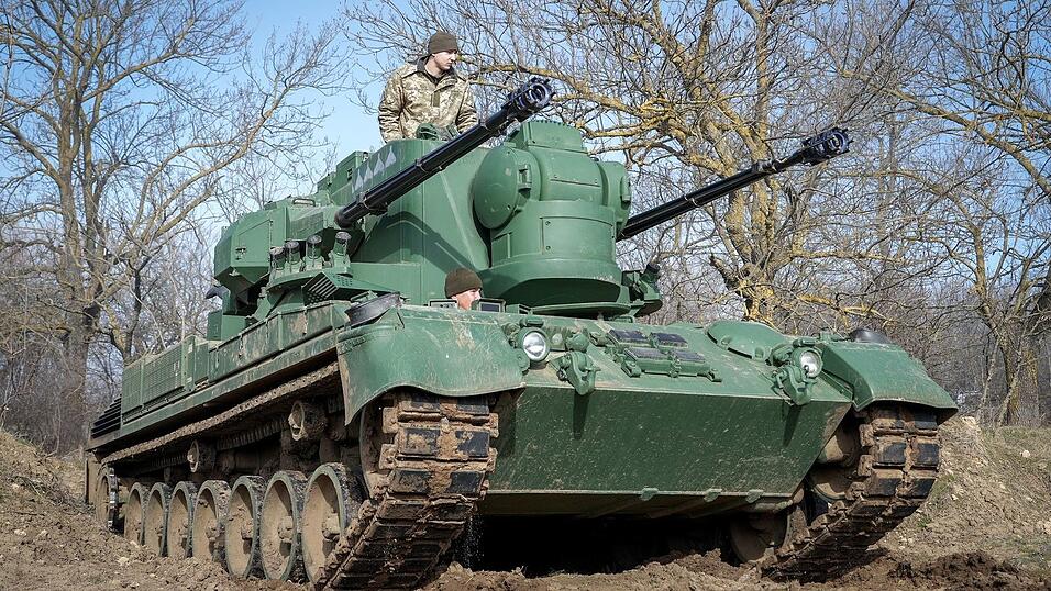 Die Ukraine braucht dringend Geld f&uuml;r die Verteidigung. (Archivbild)