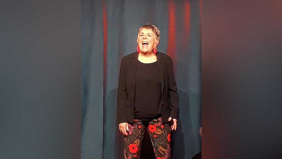 Inge Faes bei einen Solo-Auftritt w&auml;hrend der Jubil&auml;umsshow.