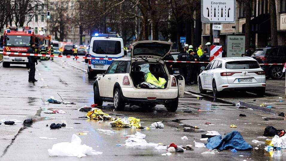 Ein Autofahrer raste in einen Demozug. (Archivbild)