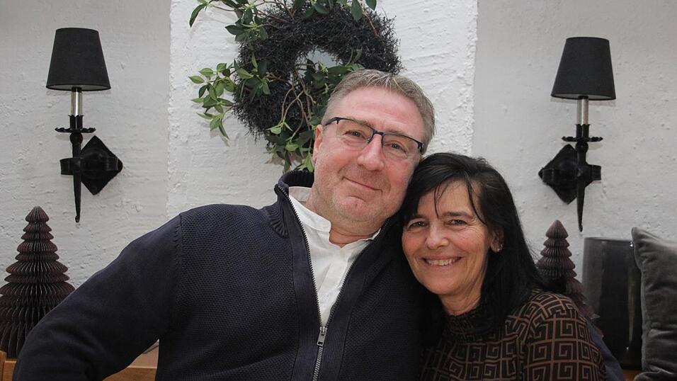 In der Landshuter Weinstube Isarklause fand am Samstag eine Schlagerparty statt. In der Landshuter Weinstube Isarklause fand am Samstag eine Schlagerparty statt.