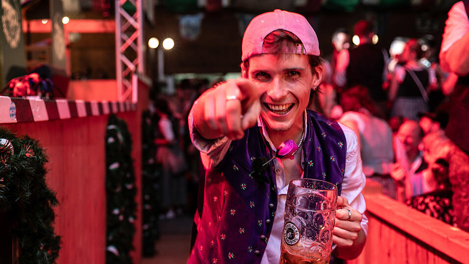 Echte Blasmusikfans lie&szlig;en sich auch den zweiten Auftritt in Folge am Dienstagabend nicht entgehen.