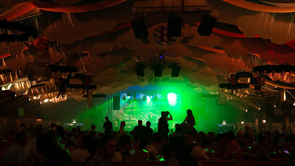 Die Partybilder von Montag, 22. August 2022, aus dem Festzelt Reisinger. 