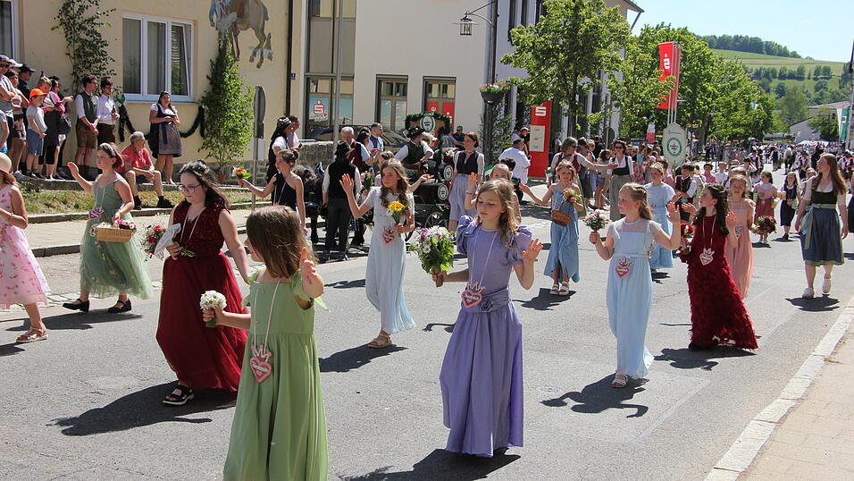 Das war der Bierzelteinzug am Pfingstsamstag in Bad K&ouml;tzting.