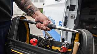 Seit Dezember des vergangenen Jahres kam es immer wieder zu Aufbrüchen von Handwerker-Fahrzeugen in Niederbayern. Das Vorgehen der Täter war dabei stets sehr ähnlich.