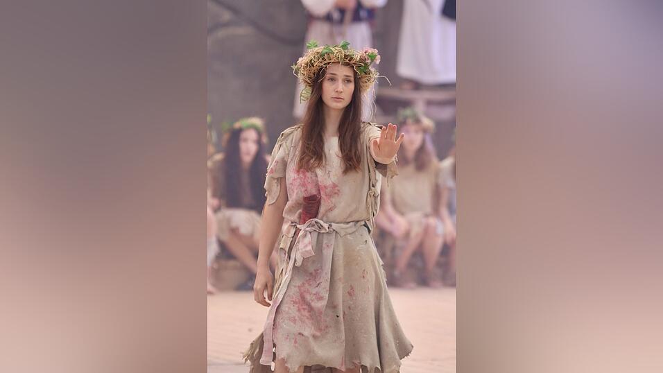 Eindr&uuml;cke von der Gruppe 'blau', die am Freitagabend die Drachenstich-Premiere gespielt hat.