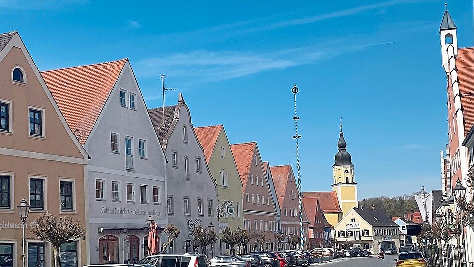Zahlreiche st&auml;dtebauliche Ziele zur Weiterentwicklung der Ortsmitte wurden in den vergangenen Jahren bereits umgesetzt. Nun soll auf dem Areal Marktplatz 6 ein B&uuml;rger- und Kulturzentrum entstehen.
