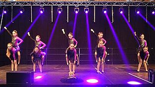 Die Screamix-Minis vom TSV Kirchberg er&ouml;ffneten das Festival.
