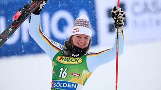 Dritte beim Saisonauftakt in Sölden: Emma Aicher. Dritte beim Saisonauftakt in Sölden: Emma Aicher.