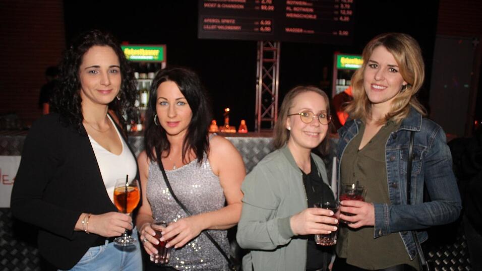 Auf der Eskara &Uuml;30-Party in Essenbach war wieder viel los.