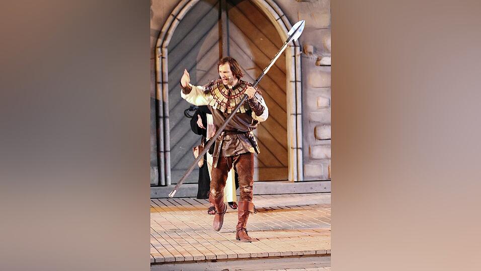 Eindr&uuml;cke von der Gruppe 'blau', die am Freitagabend die Drachenstich-Premiere gespielt hat.